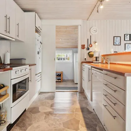 Holiday home 2 Bedroom Cozy In *